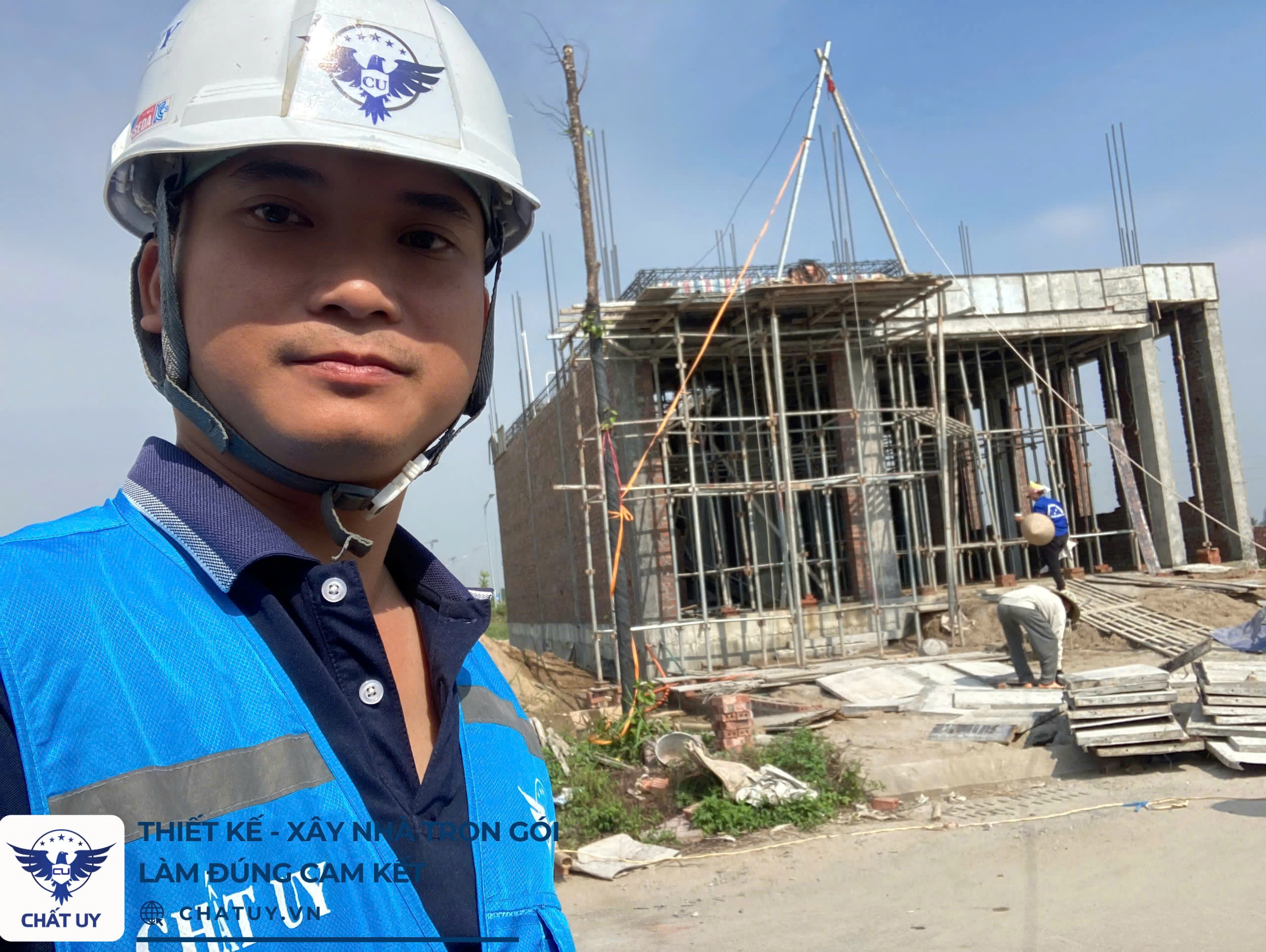 Hình ảnh thi công kết cấu nhà phố 4 tầng với hệ khung chịu lực được triển khai đúng kỹ thuật, đảm bảo độ an toàn và ổn định lâu dài
