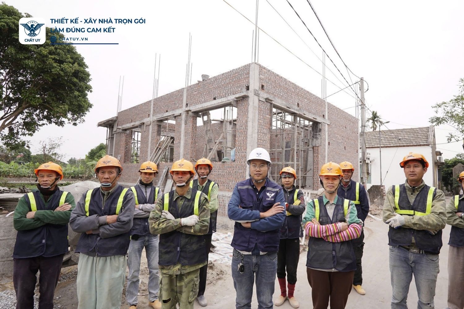 Nhân công là một trong những yếu tố ảnh hưởng đến chi phí xây nhà trọn gói